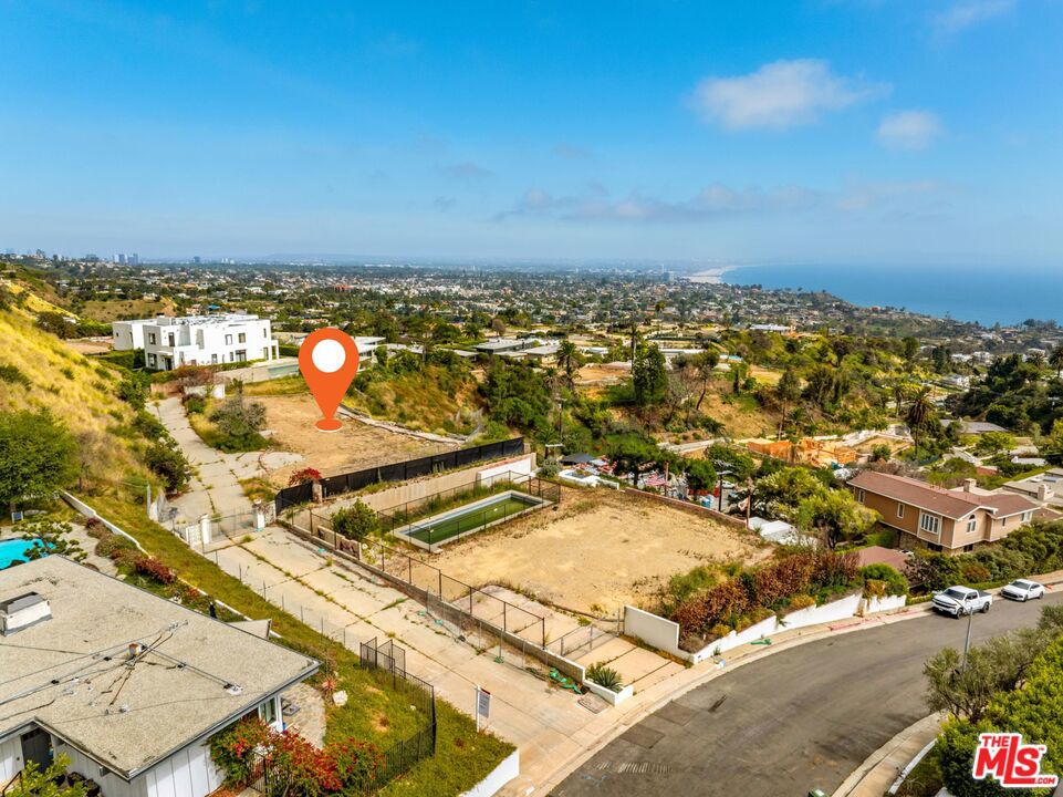 1026 Enchanted Way