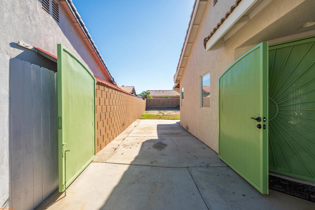 84131 Calendula Avenue