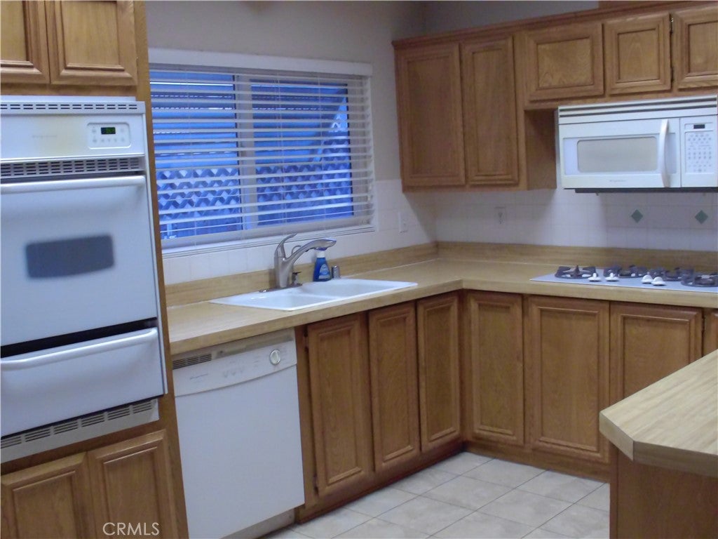 27250 Murrieta 368