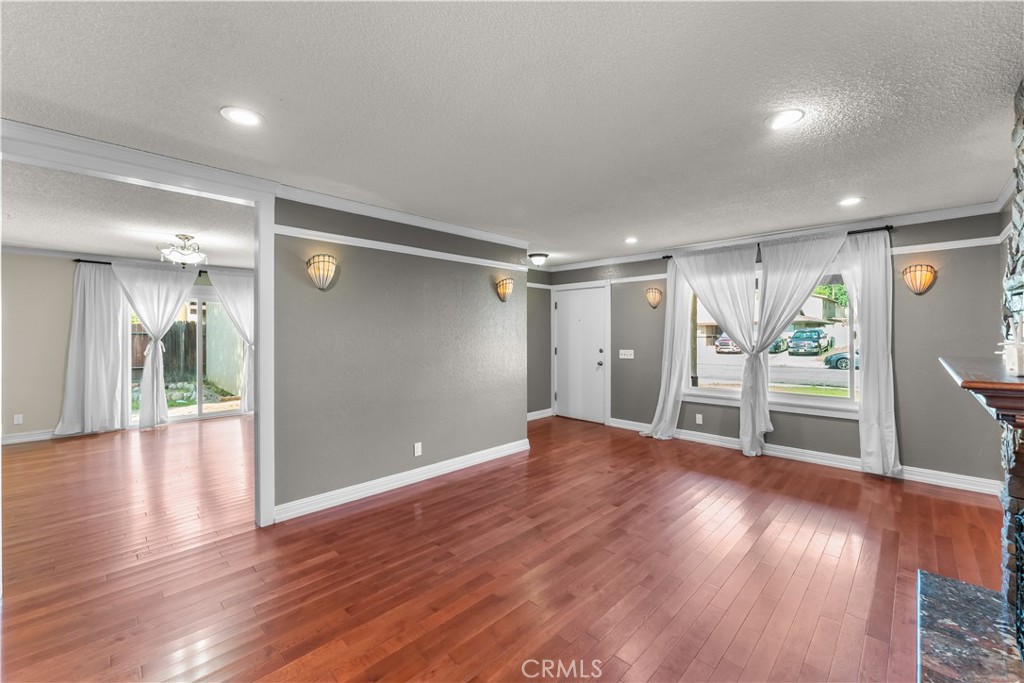1368 N Balboa
