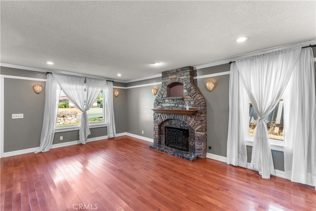1368 N Balboa
