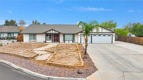 Photo of 11334 Courtside St, Victorville, CA 92392 (MLS # IG26055138)