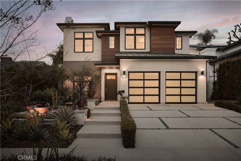 Photo of 4249 Rhodes Avenue, Studio City, CA 91604 (MLS # SR26058317)