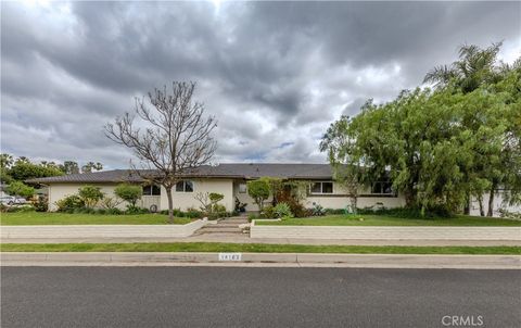 Photo of 14162 Prospect Ave, Tustin, CA 92780 (MLS # PW26051344)