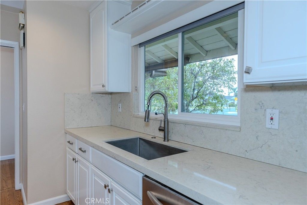 Photo of 14162 Prospect Ave, Tustin, CA 92780 (MLS # PW26051344)