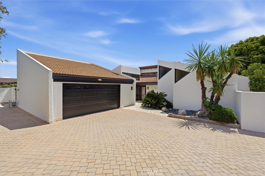 3433 Newridge Drive
