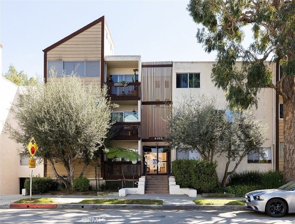 6050 Canterbury Drive