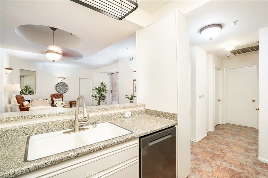 640 W 4th 315