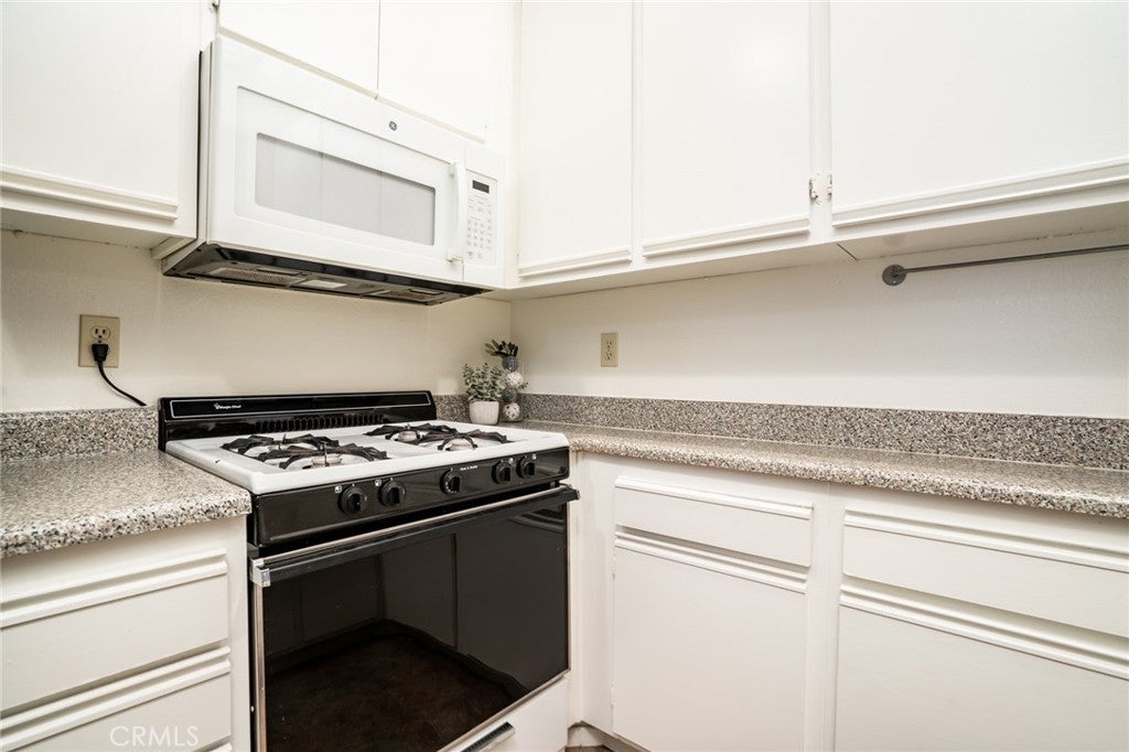 640 W 4th 315