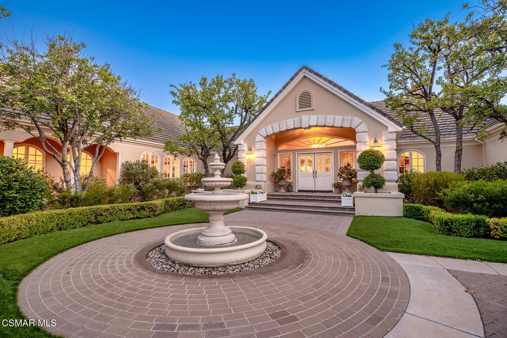 1673 Crown Ridge Court