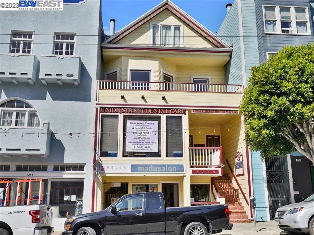 2250 Union St