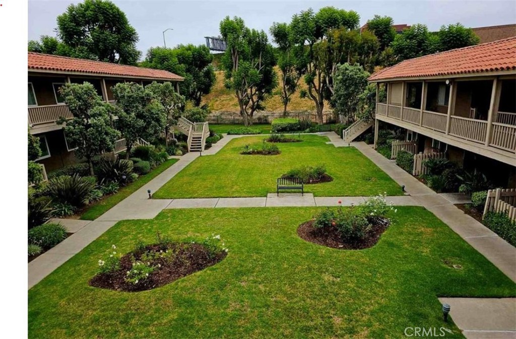 555 S La Veta Park 234