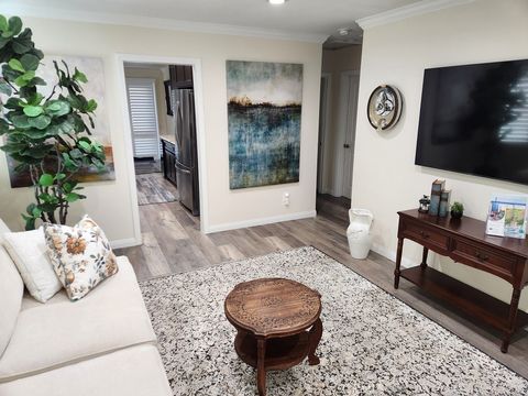 Photo of 2697 W Parkside Lane Ln, Anaheim, CA 92801 (MLS # PW26046254)
