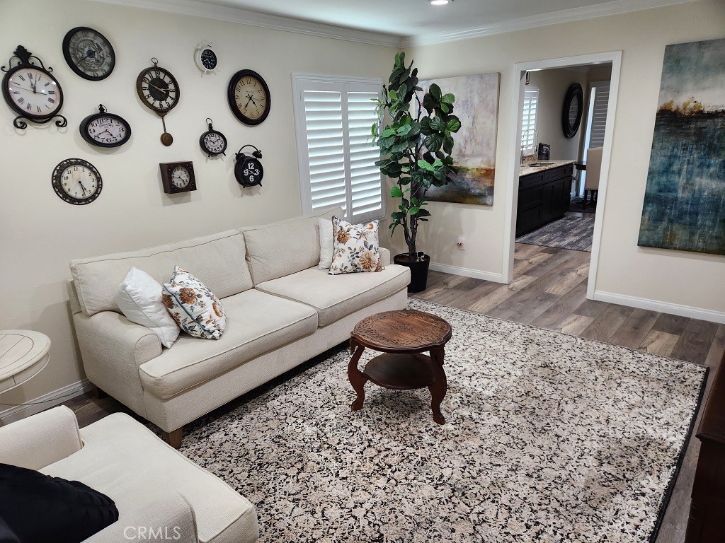 2697 W Parkside Lane