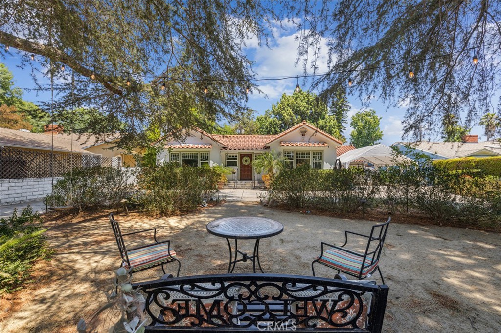 Discover this stunning 4-bedroom, 3-bathroom residence nestled on a sprawling 12,000 sq. ft. flat lot. The property features a charming circular driveway and a private gated entrance, offering both security and curb appeal. Surrounded by lush, mature trees and lush green grass, the front yard provides a perfect setting for outdoor entertaining and relaxation.
Inside, the home boasts soaring 9-foot ceilings that create an open and airy atmosphere. The formal living room, complete with a cozy fireplace, offers an inviting space for gatherings, while the elegant formal dining room is ideal for hosting dinners. The gourmet kitchen is a chef’s dream, featuring granite countertops, a large granite island, and stainless steel appliances—perfect for both everyday living and entertaining guests.
The spacious master suite includes a generous walk-in closet and a luxurious retreat. French doors lead from the master bedroom to a magnificent covered patio, seamlessly connecting indoor comfort with the stunning backyard. The beautifully landscaped yard provides a tranquil backdrop for outdoor activities, gardening, or simply enjoying the serenity of nature.
This exceptional home combines elegance, functionality, and outdoor beauty—an ideal sanctuary for comfortable living and memorable entertaining.
Washer & Dryer is excluded and not for sale. THE PROPERTY IS SOLD AS-IS NO WARRANTIES/GUARANTEES MADE. MOTIVATED SELLER.