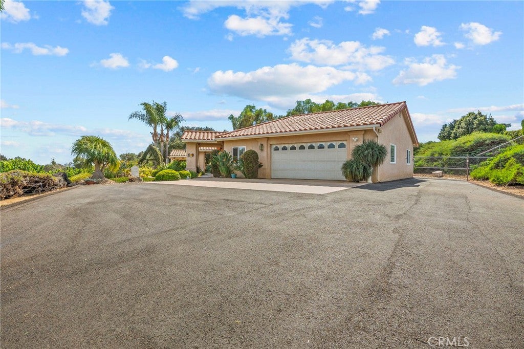 Properties 2 349 Puerta De Lomas