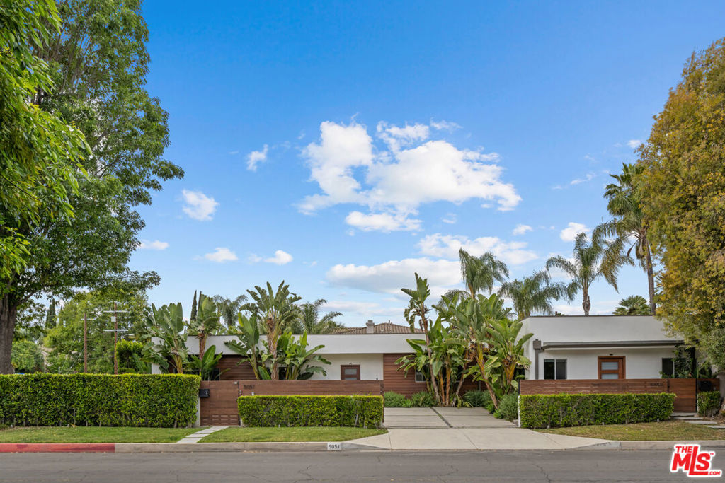 5051 Noble Avenue