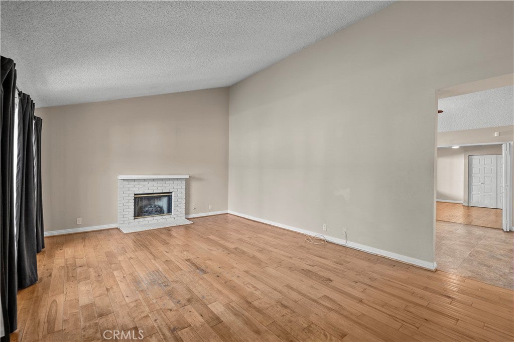 5695 Bloomfield