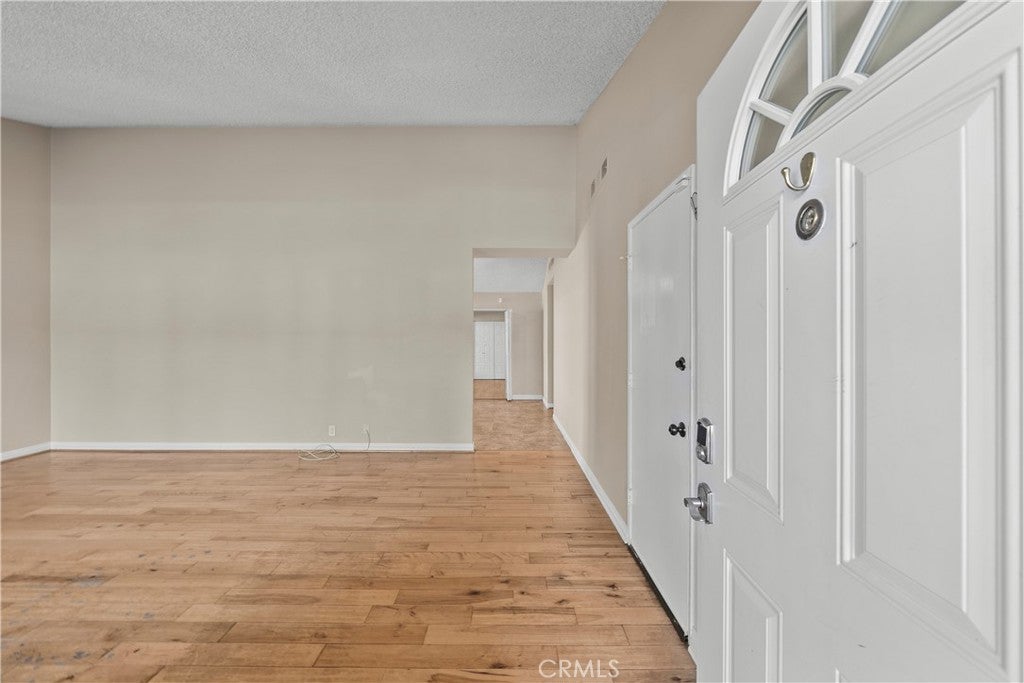 5695 Bloomfield