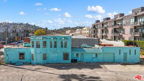 3051 N Coolidge Avenue Los Angeles CA 90039