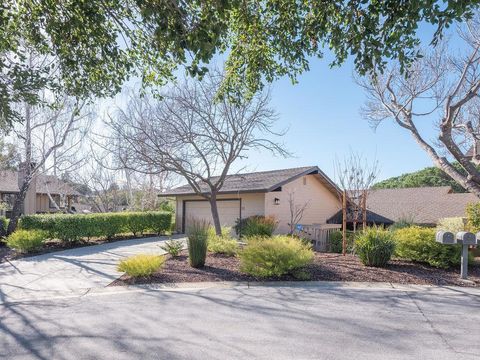 Photo of 11 Susan Gale Court, Menlo Park, CA 94025 (MLS # ML82038500)