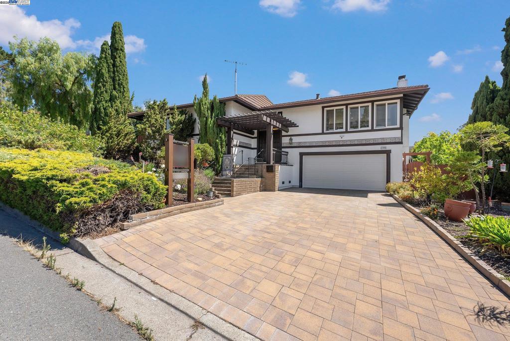 HAYWARD HILLS - Residential