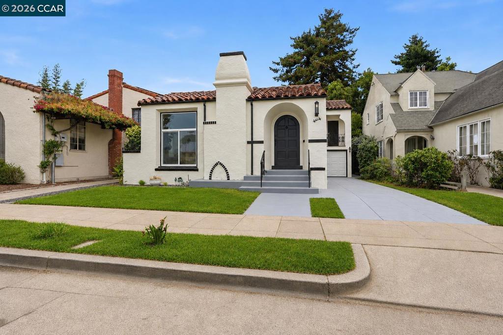 5672 Carberry Avenue AVE, Oakland CA 94609