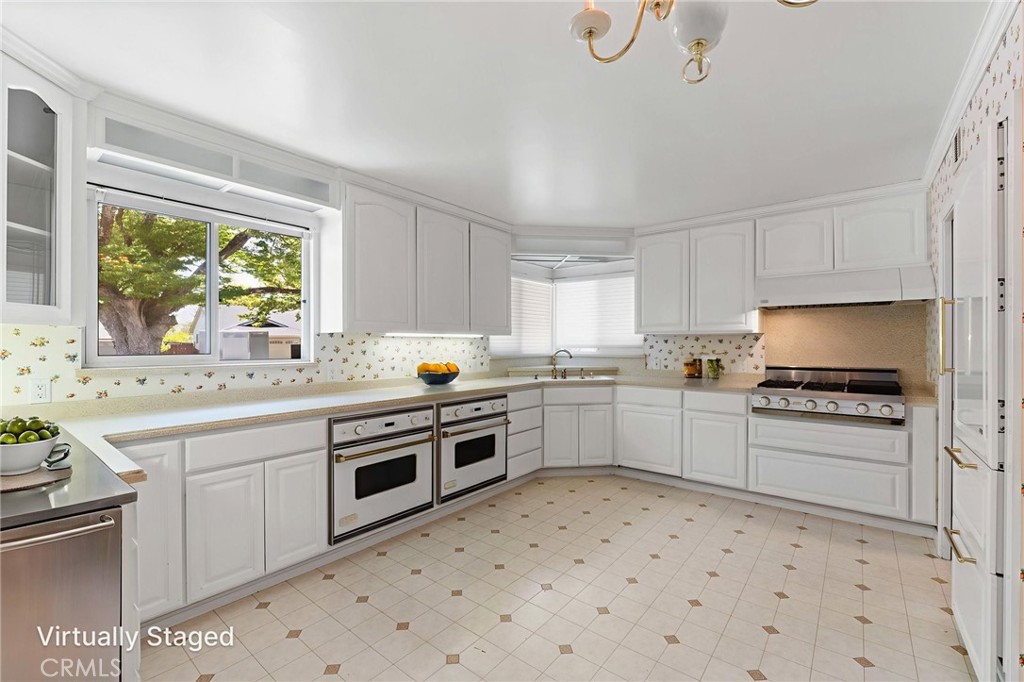 4875 Kinghurst Drive