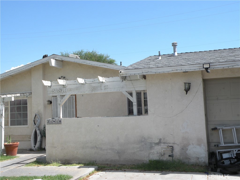 Welcome to 31810 Avenida La Gaviota, Cathedral City, CA 92234. This charming single-story home offers 3 bedrooms, 2 bathrooms, and 1,215 sq. ft. of living space, perfectly designed for comfort and functionality. Built in 1981 and situated on a 6,098 sq. ft. lot, the property provides ample outdoor space with potential for entertaining, gardening, or future enhancements.
Inside, you’ll find a spacious layout with natural light flowing throughout. The primary bedroom includes its own bathroom, while the additional bedrooms are ideal for family, guests, or a home office. The open living and dining areas create a warm atmosphere, perfect for gatherings.
Located in a desirable Cathedral City neighborhood, this home offers convenient access to shopping, dining, schools, and just a short drive to Palm Springs. Whether you’re looking for a primary residence, vacation getaway, or investment property, this home is a great opportunity.