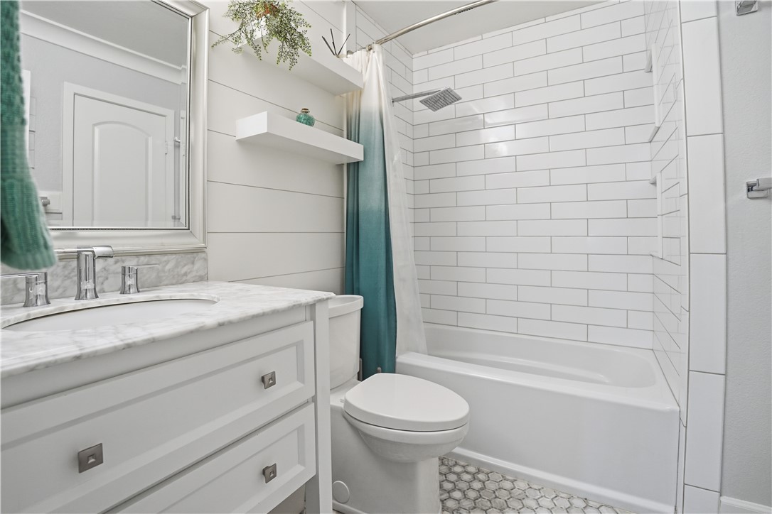 Village Walk (VLWK) - Residential