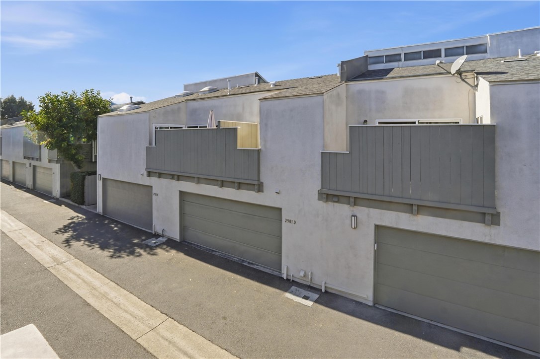 Village Walk (VLWK) - Residential