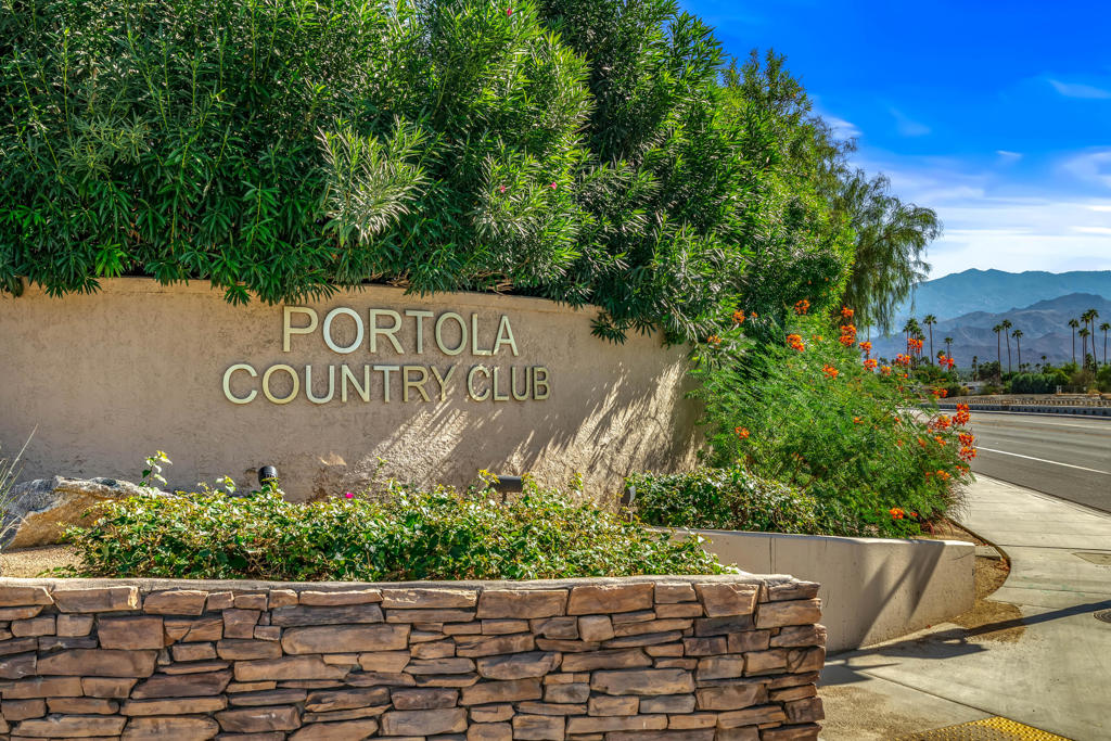 Portola Country Club - Manufactured In Park