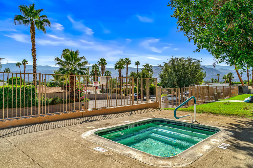 Portola Country Club - Manufactured In Park