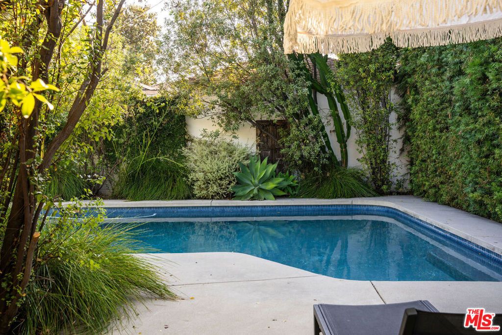 Photo of 3224 La Clede Avenue, Los Angeles, CA 90039 (MLS # 25589589)