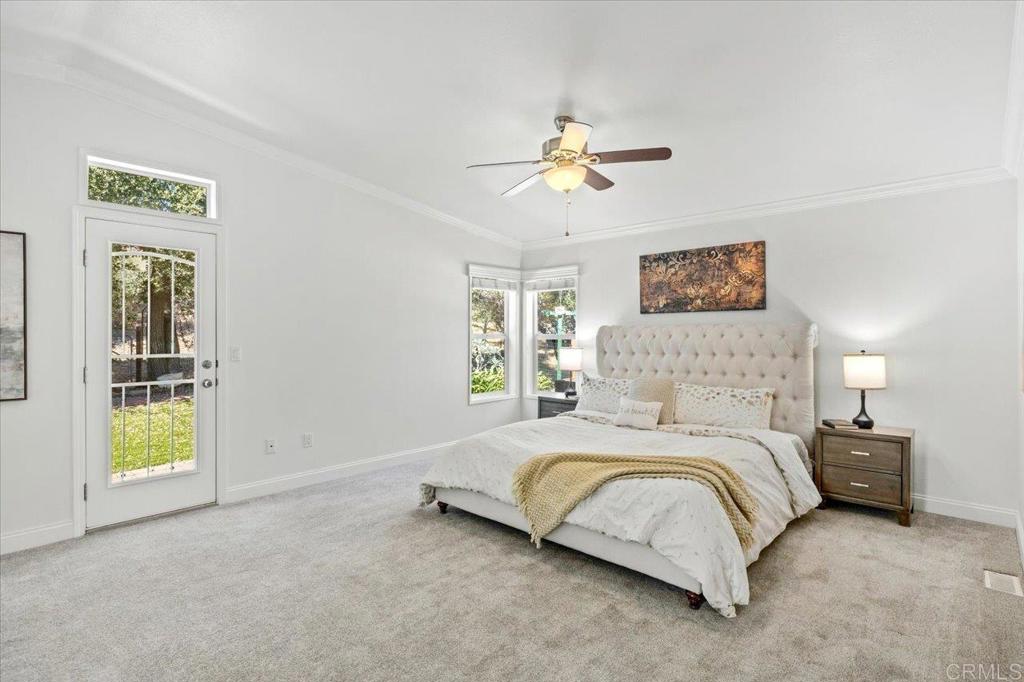 8975 Lawrence Welk Dr 31