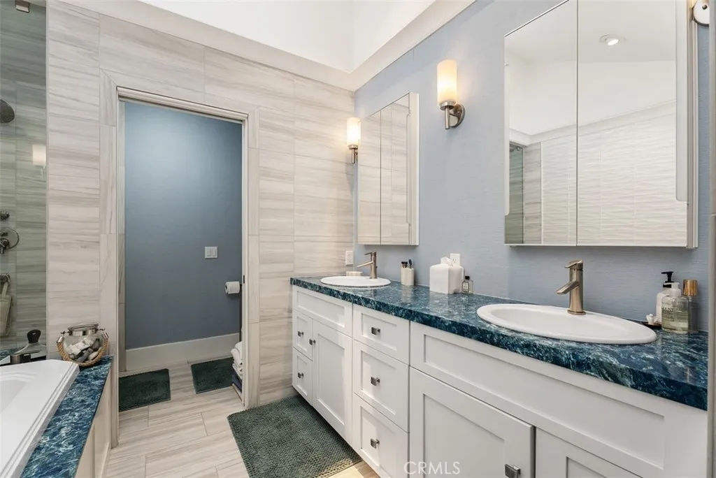 Dana Point, California 92629, United States, 3 Bedrooms Bedrooms, ,3 BathroomsBathrooms,Residential,Active,164558