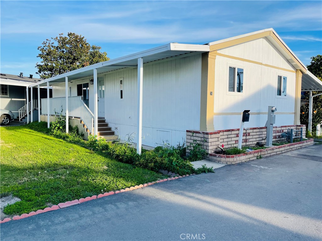 14352 Beach Boulevard 74