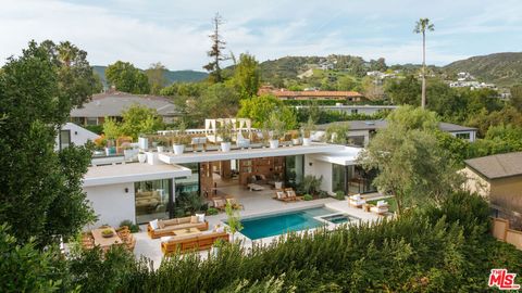 Photo of 854 Glenmere Way, Los Angeles, CA 90049 (MLS # 26658351)