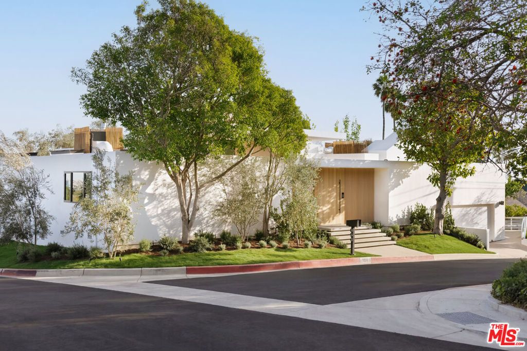 Photo of 854 Glenmere Way, Los Angeles, CA 90049 (MLS # 26658351)