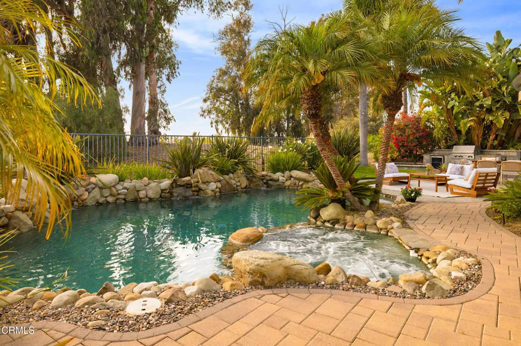 Camarillo, California 93010, United States, 5 Bedrooms Bedrooms, ,5 BathroomsBathrooms,Residential,Active,234097