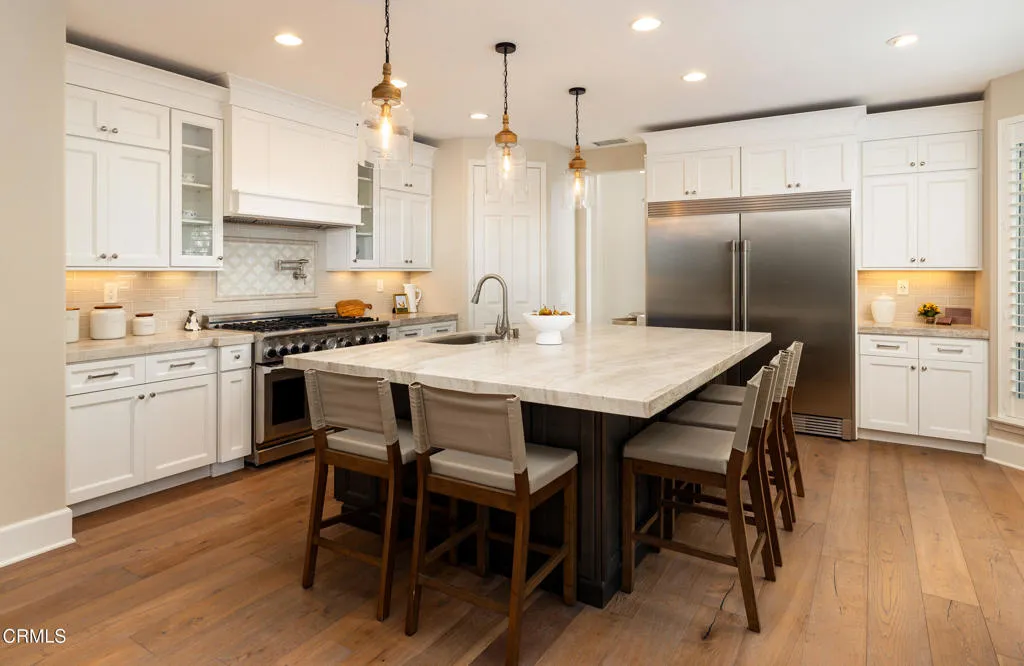 Camarillo, California 93010, United States, 5 Bedrooms Bedrooms, ,5 BathroomsBathrooms,Residential,Active,234097