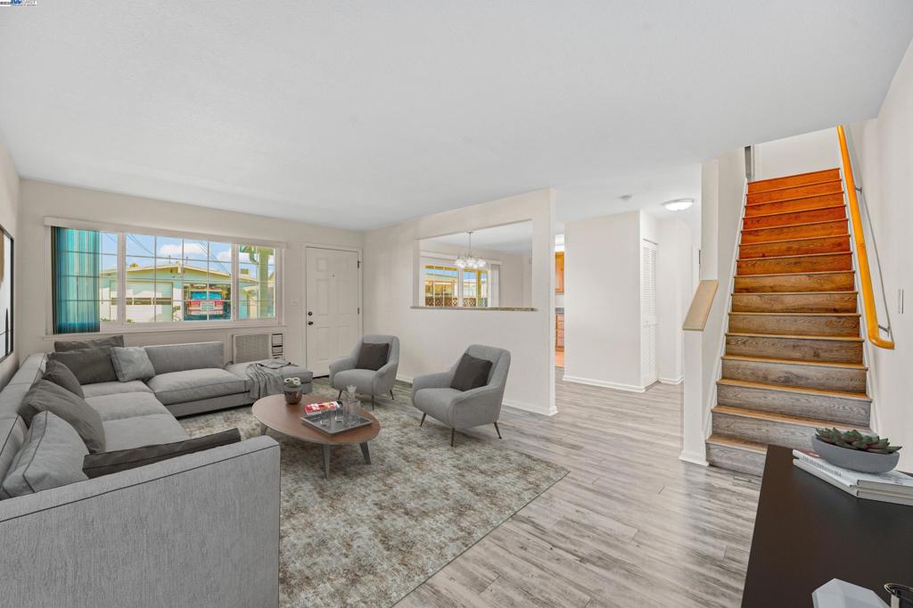 WASHINGTON MANOR - Residential