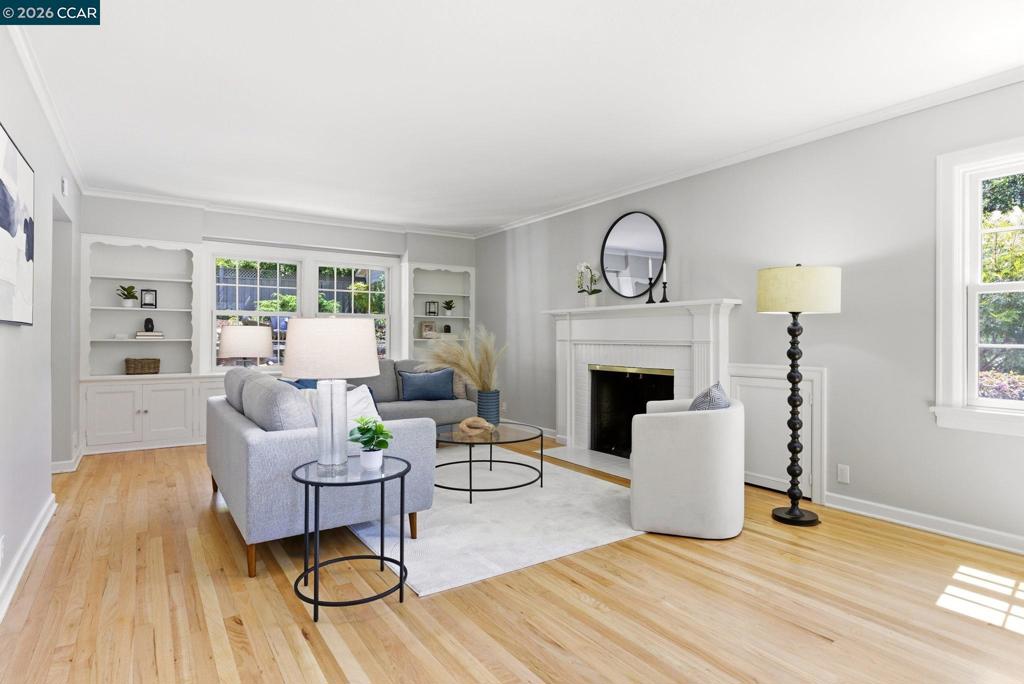 425 Lakewood Cir
