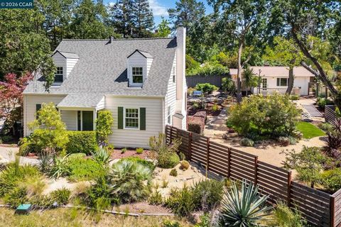Photo of 425 Lakewood Cir, Walnut Creek, CA 94598 (MLS # 41134283)