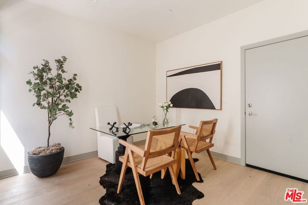 1051 N Spaulding Avenue B, West Hollywood CA 90046