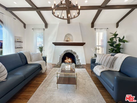Photo of 7032 2nd Avenue, Los Angeles, CA 90043 (MLS # 26992149)