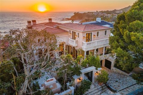 Photo of 145 EMERALD BAY, Laguna Beach, CA 92651 (MLS # LG25229391)