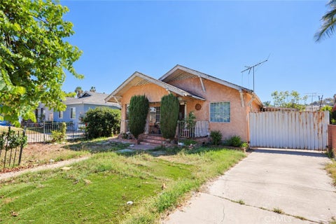 Photo of 5018 W 111th Place, Inglewood, CA 90304 (MLS # OC26221693)
