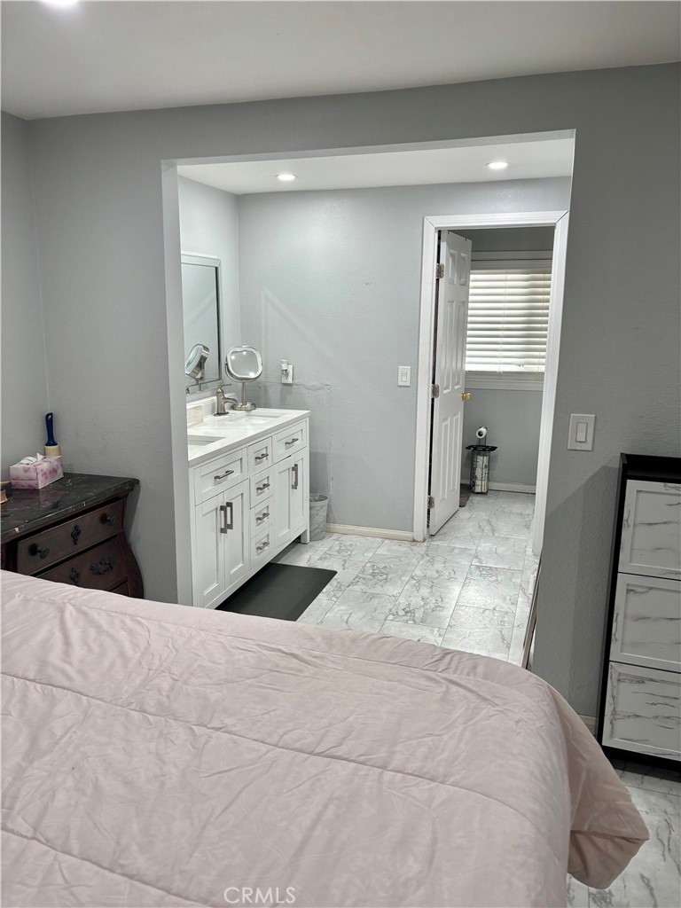 1301 E Avenue I 34