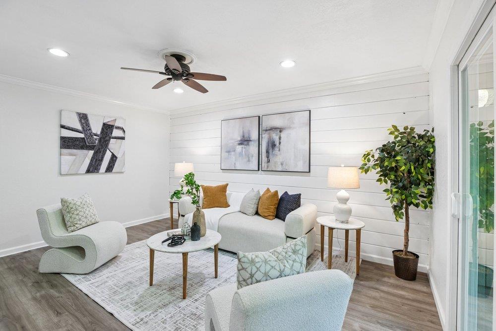 2527 Easton Lane